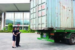 Lao Cai Customs processes procedures for over 26,000 declarations