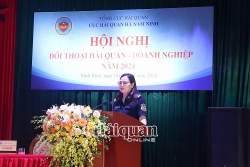 Ha Nam Ninh Customs Department holds Customs-Businessdialogues to remove problems for businesses