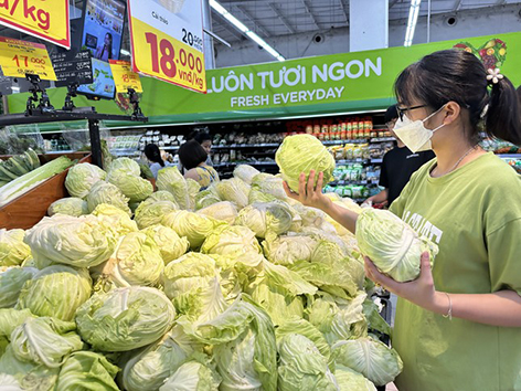 Hạn chế tăng giá hàng hóa sau đợt tăng lương: Giám sát niêm yết, công khai về giá