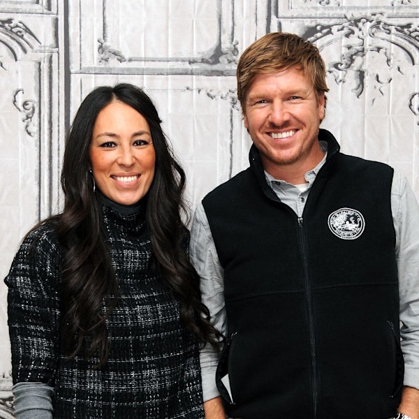 Joanna Gaines chia sẻ những bức ảnh chưa từng thấy của 5 đứa trẻ với Chip Gaines