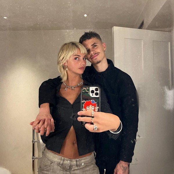 Tổ ấm mới của Romeo Beckham và bạn gái Mia Regan chẳng khác gì nhà Victoria và David