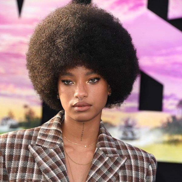 Willow Smith chia sẻ những chi tiết hiếm có về mối quan hệ với cha Will sau ‘ thời thơ ấu của khu phố