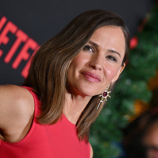 Jennifer Garner announces death of beloved father, shares moving tribute