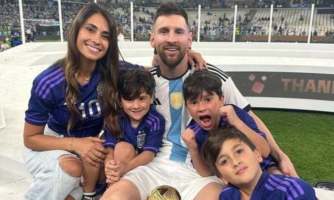 Thiago, con trai lớn của Messi, tiết lộ đội nào ông muốn tham gia trong lần phỏng vấn đầu tiên