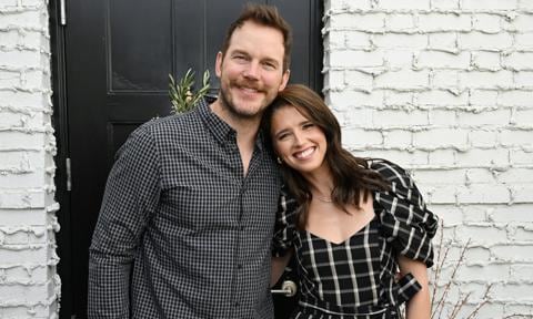 Chris Pratt tiết lộ cho vợ anh ta là Katherine Hotchner bị ám ảnh bởi phỏng vấn: ‘ Tôi không thể đổ lỗi cho vợ