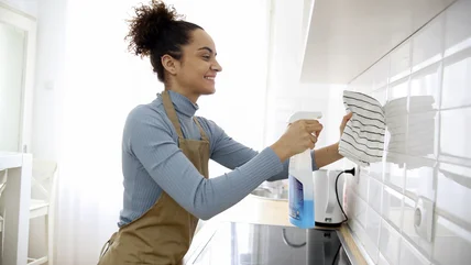 Easily Remove Grease From Your Backsplashes With This Common Cleaning Staple