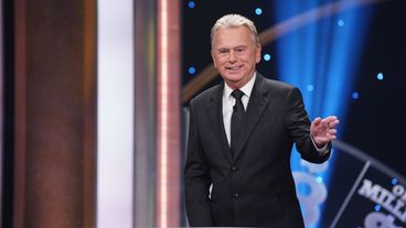 Thất bại trong 'Wheel Of Fortune' này quá khó khăn, Pat Sajak dành cho thí sinh một chút tình yêu