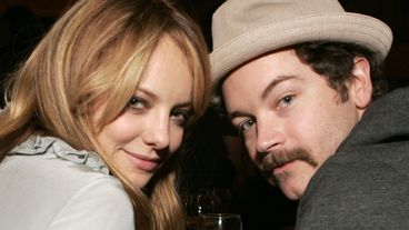 Danny Masterson trao cho người vợ ghẻ lạnh toàn quyền nuôi con gái sau khi anh ta bị kết án hiếp dâm