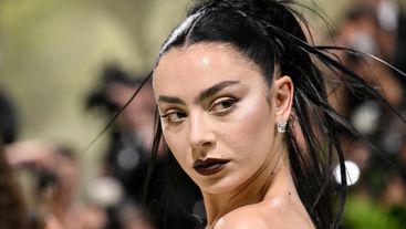 Charli XCX Không phải là cố gắng để chính trị, nhưng cô ấy tốt ở phía bên phải của nền dân chủ '