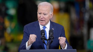 Biden cuối cùng đã chọn một bên trong cuộc chiến năng lượng sạch lớn đang chia rẽ các đảng viên Đảng Dân chủ