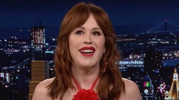 Molly Ringwald nói rằng Daughter's Rager đã 10 lần trở thành 'bất kỳ bữa tiệc nào' trong phim của cô ấy