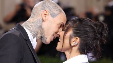 Travis Barker chính thức xác nhận tên con của anh và Kourtney Kardashian