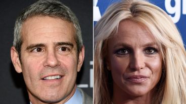 Andy Cohen nhớ lại Quyền bảo hộ 'đáng sợ' 'Người bắt giữ' hướng dẫn cuộc phỏng vấn với Britney Spears