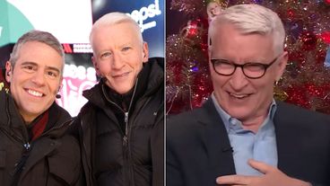 Anderson Cooper cười khúc khích trong chương trình của Andy Cohen và chúng tôi không thể ngừng xem