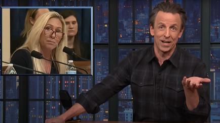 Khoảnh khắc vụng về của Marjorie Taylor Greene trở thành trò đùa cho Seth Meyers