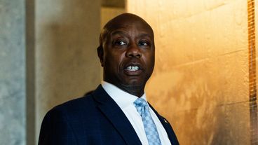 Tim Scott đi theo thuyết âm mưu đầy đủ sau khi Thump đổ lỗi cho Dem Rhetoric vì nguy hiểm