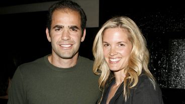 Pete Sampras cho biết vợ anh, diễn viên Bridgette Wilson-Sampras, mắc bệnh hiểm nghèo