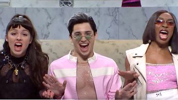 ‘Saturday Night Live’ bị buộc tội ăn cắp bản phác thảo từ truyện tranh câu lạc bộ