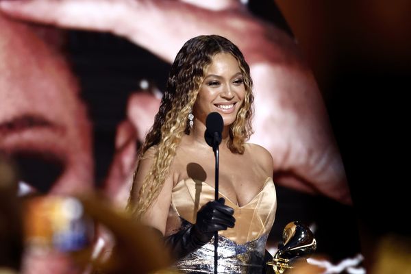 TMZ đưa ra tuyên bố sau khi Beyonce không thể thực hiện tại DNC