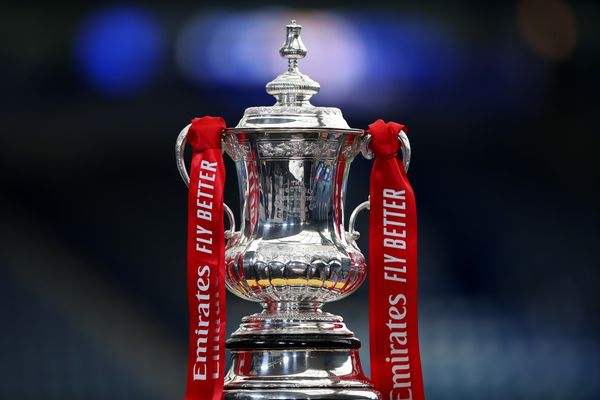 Người hâm mộ bắt đầu kiến nghị chống lại FA Cup tái diễn