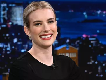 Emma Roberts mở đầu về việc hôn Kim Kardasian trong "Câu chuyện nổi tiếng Mỹ" '