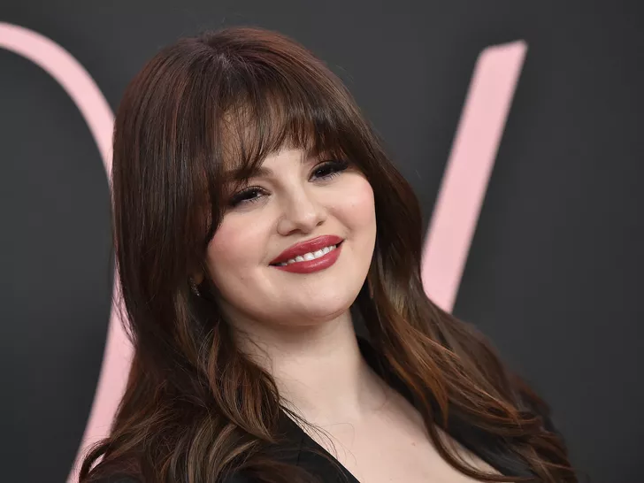 Selena Gomez đăng ảnh được yêu thích nhất bên Benny Blanco