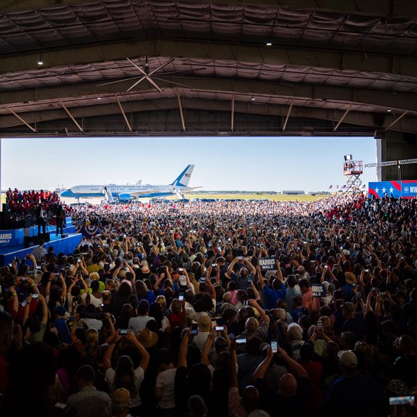 Mảnh đất vui vẻ đến với Elct Kamala Harris