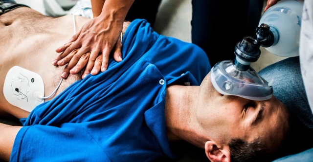 Nghiên cứu mới tiết lộ thời gian CPR tối ưu cho bệnh nhân ngừng tim