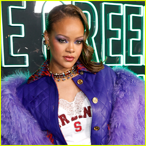 Rihanna tiết lộ thủ tục phẫu thuật thẩm mỹ "Fantasy" của mình & thứ mà cô sẽ không bao giờ làm