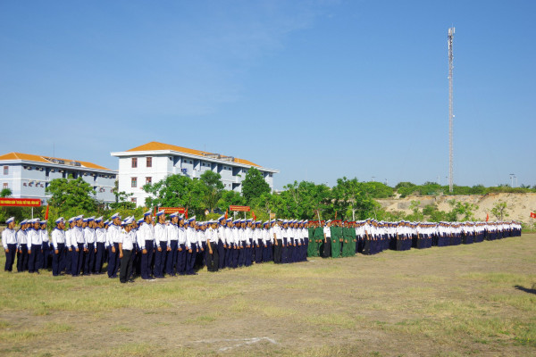 Khai mạc huấn luyện đào tạo hạ sĩ quan, chỉ huy