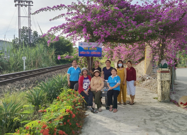 Hội Liên hiệp Phụ nữ xã Ninh Ích: Ra mắt mô hình “Đường tàu - đường hoa”