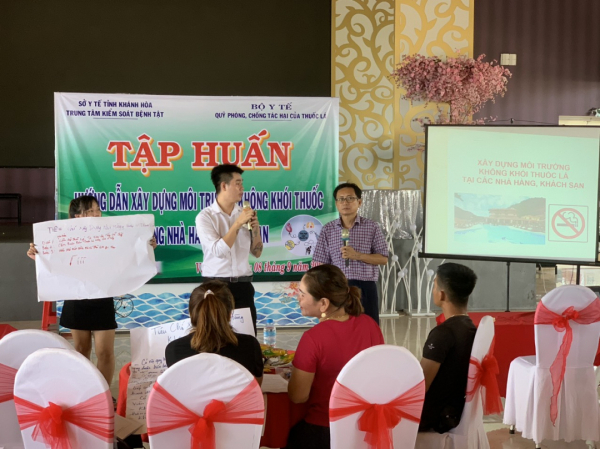 Anti-tobacco training for nearly 100 people