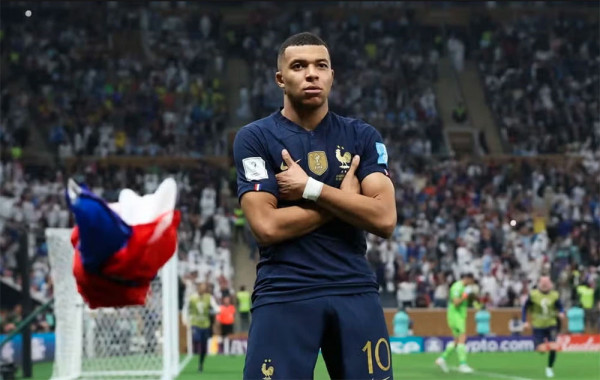 Kylian Mbappe và câu chuyện thích nghi với sự thay đổi