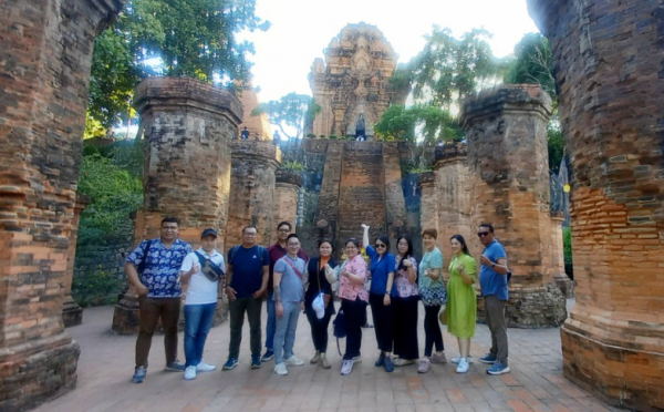 Indonesian Famtrip explores tourism in Khanh Hoa