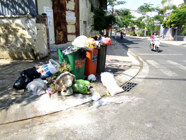 Cần đặt thêm thùng thu gom rác