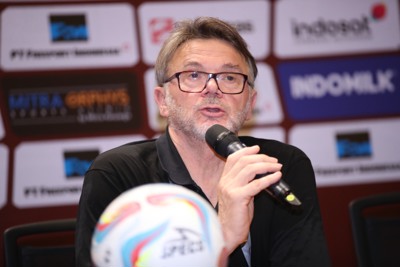 HLV Philippe Troussier: "Tuyển Việt Nam sẽ phải chiến thắng ở trận lượt về"