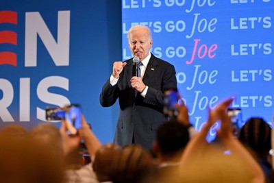 Ông Biden trấn an cử tri sau cuộc tranh luận thiếu thuyết phục với ông Trump