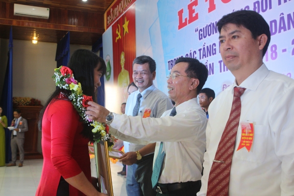 Đạ Huoai: Tôn vinh “Gương sáng đời thường” giai đoạn 2018 - 2023