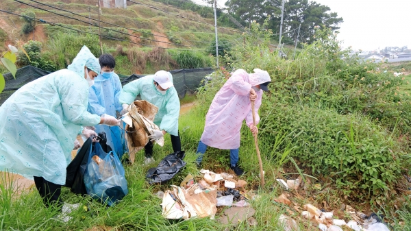 Nông dân bảo vệ môi trường