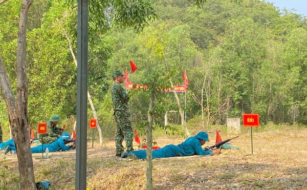 Cát Tiên: Kiểm tra bắn đạn thật cho lực lượng dân quân tự vệ