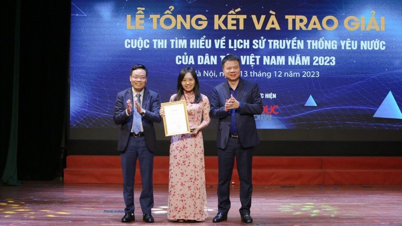 16 tác phẩm đoạt giải Cuộc thi Tìm hiểu lịch sử truyền thống yêu nước của dân tộc Việt Nam