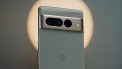 The Pixel 7 Just Got 'Circle to Search'