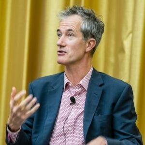 Trong cách viết: Geoff Dyer giải thích niềm vui của việc viết “Những cuốn sách không thể đọc được