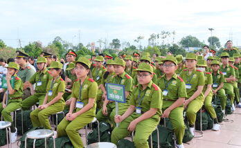 72 chiến sĩ nhỏ tham gia Chương trình 'Học làm chiến sĩ Công an'