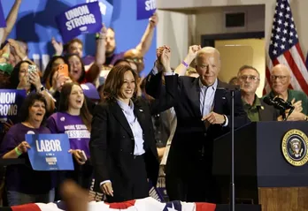 Tổng thống Biden lần đầu cùng tham gia vận động tranh cử với bà Kamala Harris