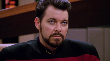 Star Trek: Tại sao diễn viên ban đầu được chọn vào vai Riker lại được thay thế bởi Jonathan Frakes