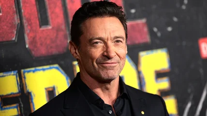 Những vòng xoáy làm chúng ta yêu thương Hugh Jackman nhiều hơn