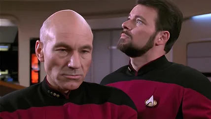 Jonathan Frakes không thể ngừng nói dòng Star Trek đáng cười nhất của Patrick Stewart