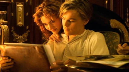 Cảnh khỏa thân trong phim Titanic của Kate Winslet dẫn đến một số khoảnh khắc cực kỳ khó xử