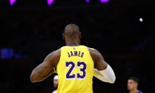 Làm thế nào để xem các luồng trực tuyến NBA miễn phí